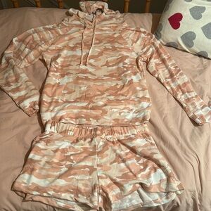 Pajama Set Super comfortable!!